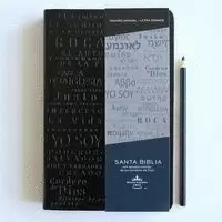 BIBLIA REINA VALERA 1960 TAMANO MANUAL.NOMBRES DE DIOS SIMIL PIEL NEGRO