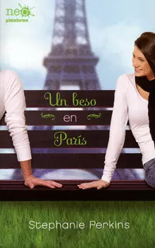 UN BESO EN PARIS