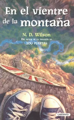 EN EL VIENTRE DE LA MONTAÑA